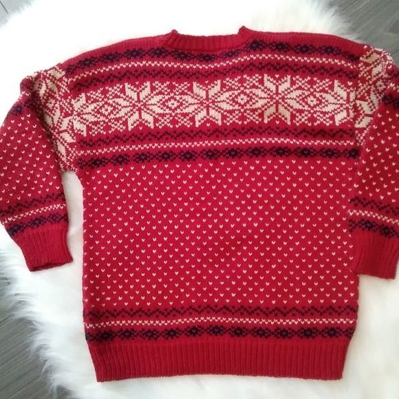 VINTAGE||💯%Wool || Crew Neck Sweater - Picture 7 of 12